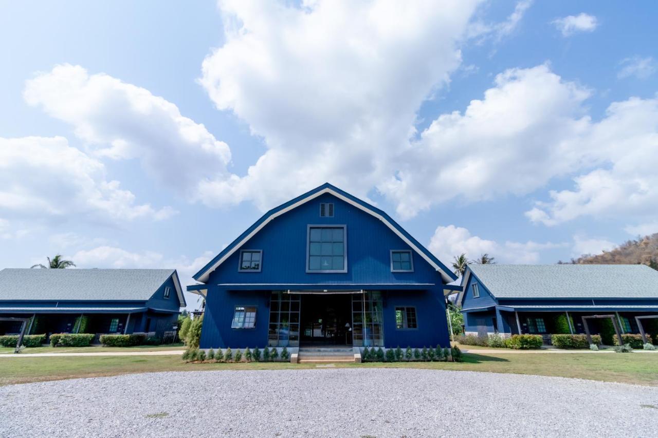 Отель The Barn Hua Hin Кхао Тао Экстерьер фото