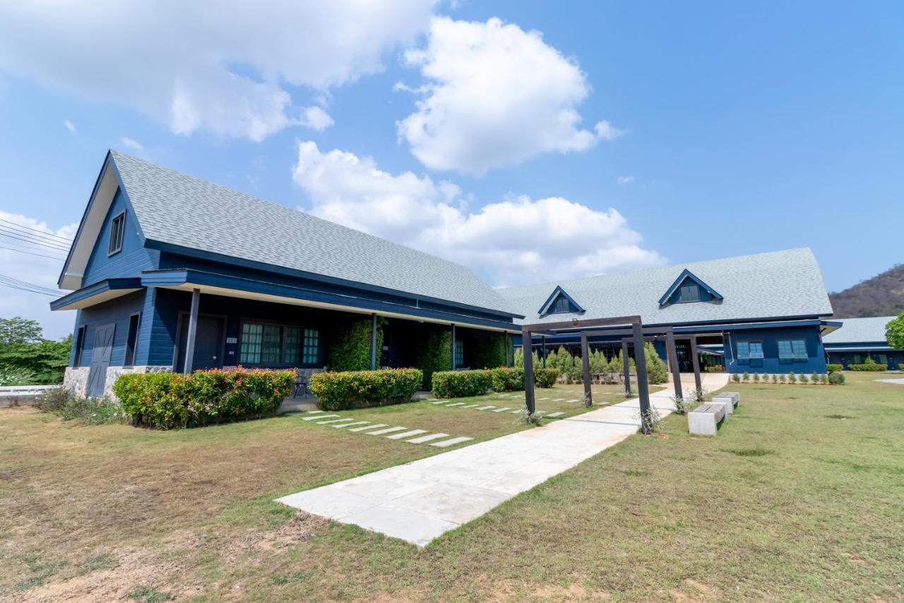Отель The Barn Hua Hin Кхао Тао Экстерьер фото